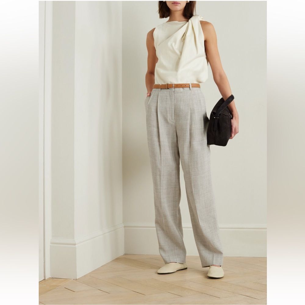 TOTEME Pleated Woven straight leg pants in grey - Picture 3 of 11